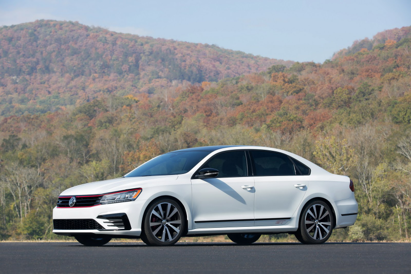 Illustration for article titled The Volkswagen Passat GT Concept Is Like The World's Fattest GTI